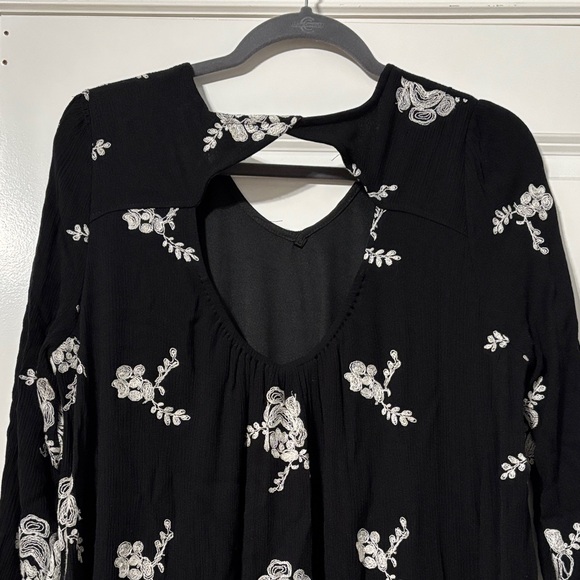 JODIFL Elegant Black Dress - Picture 3 of 3